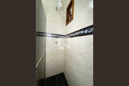 Casa à venda com 240m², 3 quartos e 1 vagaBanheiro 2