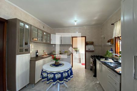 Casa à venda com 240m², 3 quartos e 1 vagaCozinha 