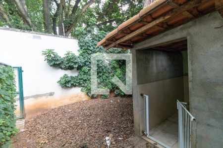 Casa para alugar com 350m², 5 quartos e 4 vagas Casa para alugar com 350m², 5 quartos e 4 vagasCanil