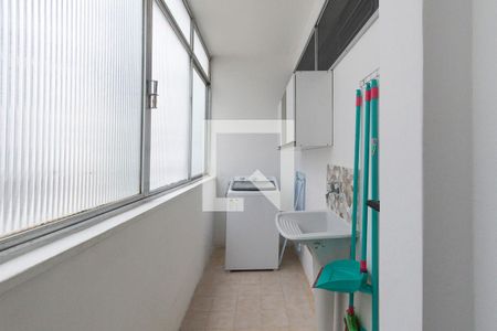 Apartamento à venda com 65m², 2 quartos e sem vaga Apartamento à venda com 65m², 2 quartos e sem vagaÁrea de Serviço