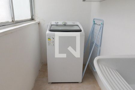 Apartamento à venda com 65m², 2 quartos e sem vaga Apartamento à venda com 65m², 2 quartos e sem vagaÁrea de Serviço