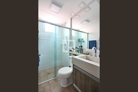 Apartamento à venda com 64m², 2 quartos e 1 vagaBanheiro Social