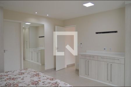 Casa à venda com 270m², 3 quartos e 3 vagasQuarto 3 - Suíte