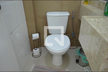 Casa à venda com 270m², 3 quartos e 3 vagasBanheiro Externo