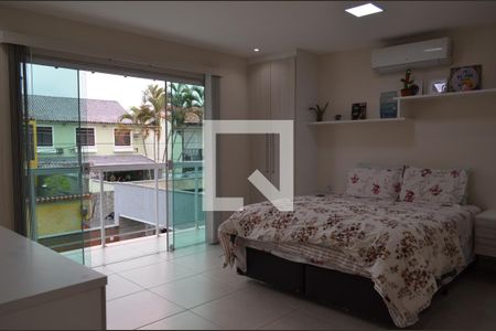 Casa à venda com 270m², 3 quartos e 3 vagasQuarto 3 - Suíte