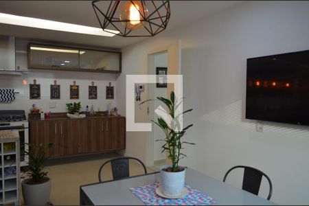 Casa à venda com 270m², 3 quartos e 3 vagasCozinha