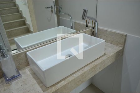 Casa à venda com 270m², 3 quartos e 3 vagasLavabo