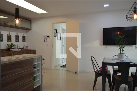 Casa à venda com 270m², 3 quartos e 3 vagasCozinha