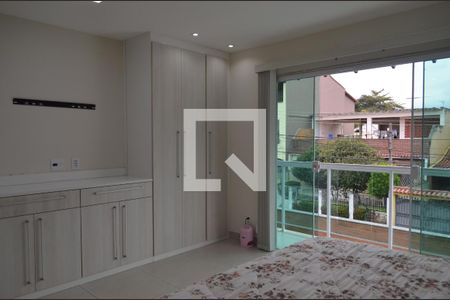 Casa à venda com 270m², 3 quartos e 3 vagasQuarto 3 - Suíte