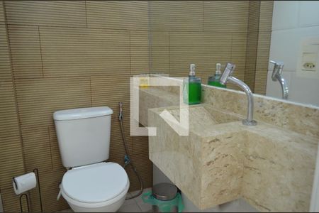 Casa à venda com 270m², 3 quartos e 3 vagasBanheiro Externo