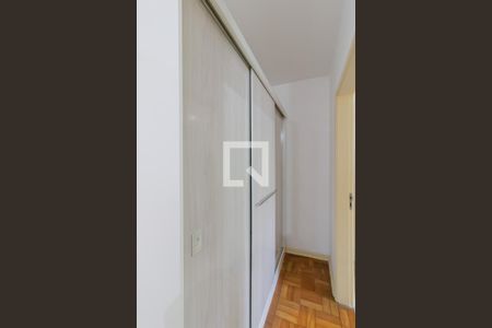 Corredor  de apartamento para alugar com 1 quarto, 49m² em Cambuci, São Paulo