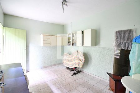 Casa à venda com 150m², 3 quartos e 2 vagasQuarto de Serviço