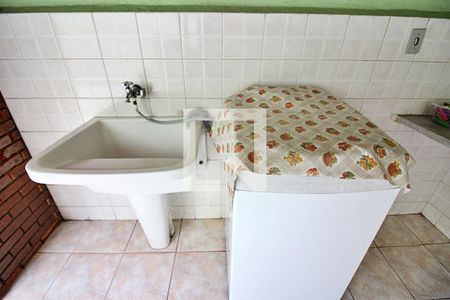 Casa à venda com 150m², 3 quartos e 2 vagasLavanderia