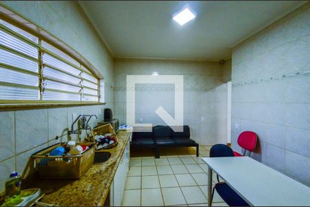 Casa à venda com 640m², 6 quartos e 10 vagas Casa à venda com 640m², 6 quartos e 10 vagasCozinha 1