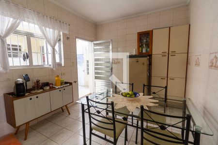 Casa à venda com 160m², 3 quartos e 5 vagas Casa à venda com 160m², 3 quartos e 5 vagasCopa