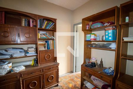 Casa à venda com 538m², 4 quartos e 2 vagas Casa à venda com 538m², 4 quartos e 2 vagasQuarto 4