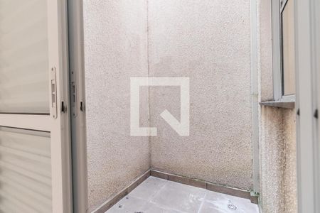 Apartamento à venda com 43m², 2 quartos e 1 vaga Apartamento à venda com 43m², 2 quartos e 1 vagaVaranda Quarto 2