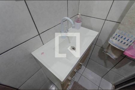 Casa à venda com m², 2 quartos e 1 vaga Casa à venda com m², 2 quartos e 1 vagaBanheiro