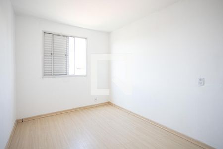 Quarto 1 de apartamento para alugar com 2 quartos, 55m² em Cidade das Flores, Osasco