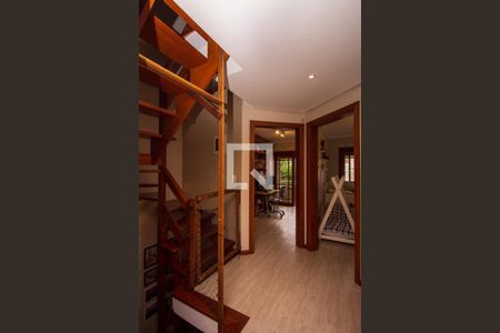 Casa à venda com 230m², 3 quartos e 4 vagas Casa à venda com 230m², 3 quartos e 4 vagasCorredor