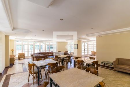 Apartamento à venda com 220m², 3 quartos e 4 vagas Apartamento à venda com 220m², 3 quartos e 4 vagasÁrea comum - Salão de festas