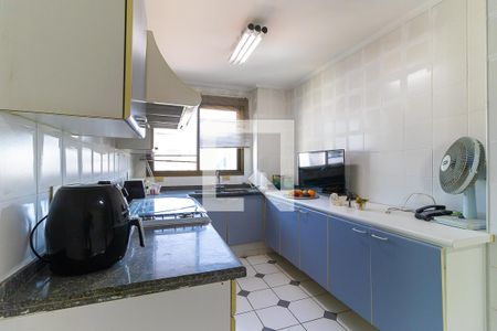Apartamento à venda com 220m², 3 quartos e 4 vagas Apartamento à venda com 220m², 3 quartos e 4 vagasCozinha
