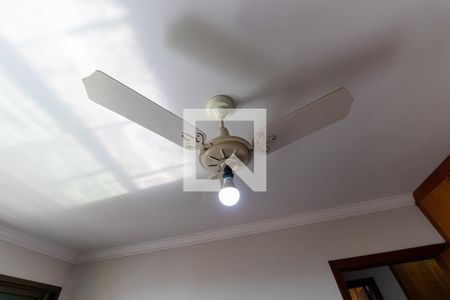 Apartamento à venda com 220m², 3 quartos e 4 vagas Apartamento à venda com 220m², 3 quartos e 4 vagasQuarto 2