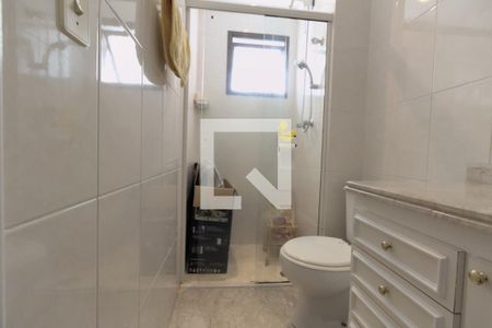 Apartamento à venda com 160m², 4 quartos e 3 vagas Apartamento à venda com 160m², 4 quartos e 3 vagasBanheiro da Suíte 2
