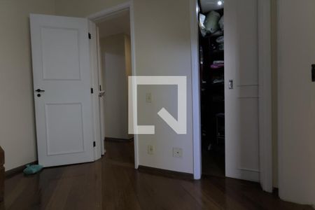 Apartamento à venda com 160m², 4 quartos e 3 vagas Apartamento à venda com 160m², 4 quartos e 3 vagasCloset