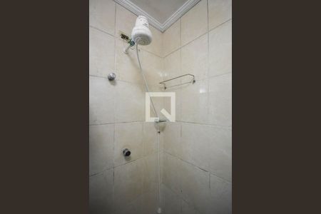 Casa à venda com 175m², 3 quartos e 2 vagas Casa à venda com 175m², 3 quartos e 2 vagasChuveiro do banheiro da suíte 3