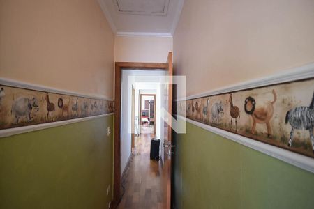 Casa à venda com 175m², 3 quartos e 2 vagas Casa à venda com 175m², 3 quartos e 2 vagasCorredor da suíte 2