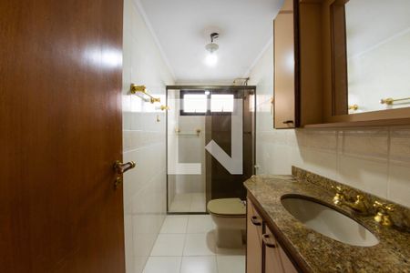 Apartamento à venda com 264m², 3 quartos e 4 vagas Apartamento à venda com 264m², 3 quartos e 4 vagasBanheiro