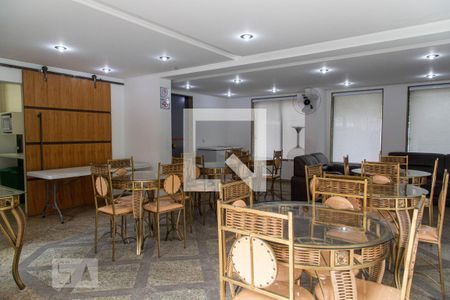 Apartamento à venda com 264m², 3 quartos e 4 vagas Apartamento à venda com 264m², 3 quartos e 4 vagasÁrea comum - Salão de festas