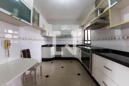 Apartamento à venda com 264m², 3 quartos e 4 vagas Apartamento à venda com 264m², 3 quartos e 4 vagasCozinha