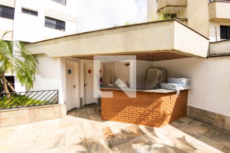 Apartamento à venda com 264m², 3 quartos e 4 vagas Apartamento à venda com 264m², 3 quartos e 4 vagasÁrea comum - Churrasqueira