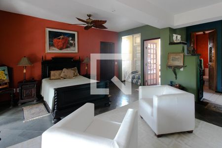 Casa de condomínio à venda com 346m², 4 quartos e 5 vagas Casa de condomínio à venda com 346m², 4 quartos e 5 vagasSuíte 1