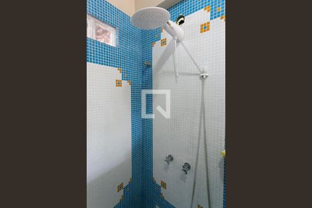 Casa de condomínio à venda com 346m², 4 quartos e 5 vagas Casa de condomínio à venda com 346m², 4 quartos e 5 vagasBanheiro da Suíte 2