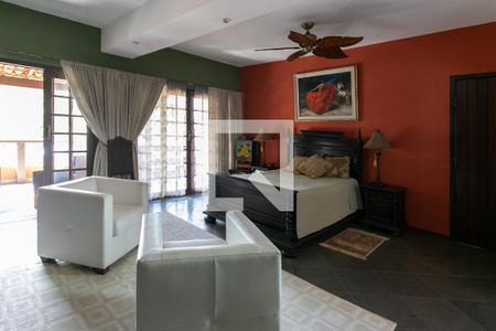 Casa de condomínio à venda com 346m², 4 quartos e 5 vagas Casa de condomínio à venda com 346m², 4 quartos e 5 vagasSuíte 1