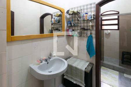 Casa de condomínio à venda com 346m², 4 quartos e 5 vagas Casa de condomínio à venda com 346m², 4 quartos e 5 vagasBanheiro Social