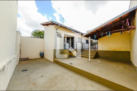 Casa à venda com 119m², 2 quartos e 2 vagasQuintal