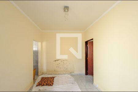 Casa à venda com 119m², 2 quartos e 2 vagasEdícula -Sala