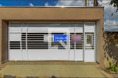 Casa à venda com 119m², 2 quartos e 2 vagasPlaquinha