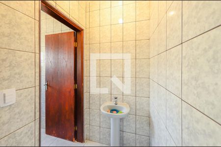 Casa à venda com 119m², 2 quartos e 2 vagasEdícula -Banheiro