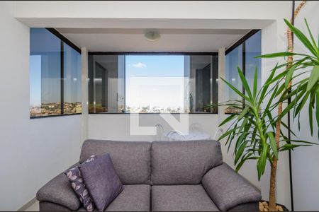 Sala de apartamento para alugar com 3 quartos, 107m² em Estrela Dalva, Belo Horizonte