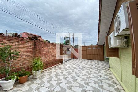 Casa à venda com 70m², 3 quartos e 2 vagasÁrea Externa