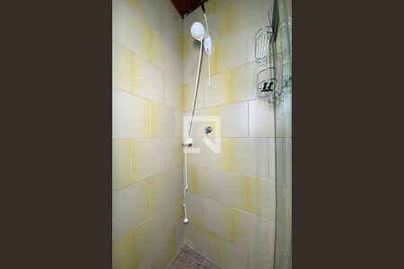 Casa à venda com 70m², 3 quartos e 2 vagasBox do Banheiro 2