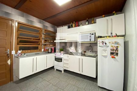 Casa à venda com 70m², 3 quartos e 2 vagasCozinha