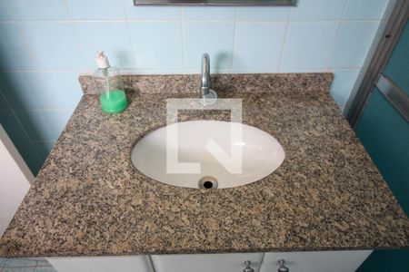 Casa à venda com 150m², 2 quartos e 2 vagasBanheiro - Torneira