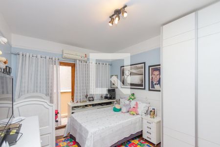 Casa à venda com 700m², 7 quartos e 5 vagas Casa à venda com 700m², 7 quartos e 5 vagasQuarto