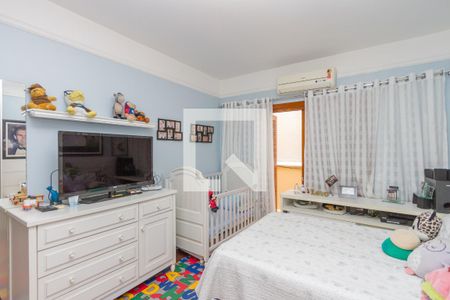 Casa à venda com 700m², 7 quartos e 5 vagas Casa à venda com 700m², 7 quartos e 5 vagasQuarto